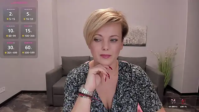 Julia Wilsone online show from 02/11/25, 01:41