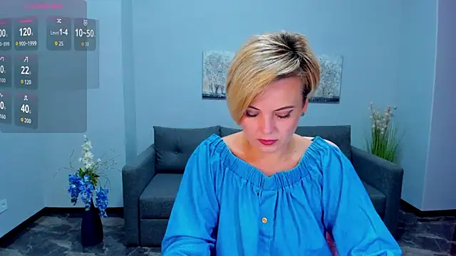 Julia Wilsone online show from 09/19/25, 06:04