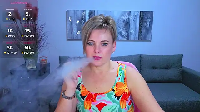 Julia Wilsone online show from 11/22/25, 12:59