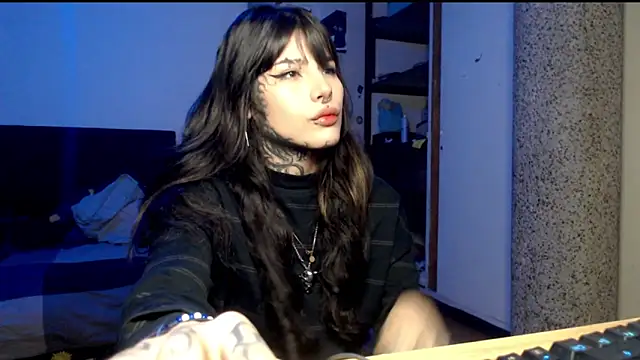 Snapshot of xdirtyvenomx chatting on 12/16/25, 12:59 xdirtyvenomx online show from 12/16/25, 12:59