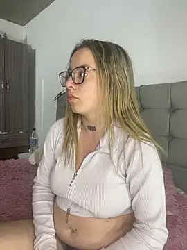 Cristal v 1 online show from 02/22/26, 03:40