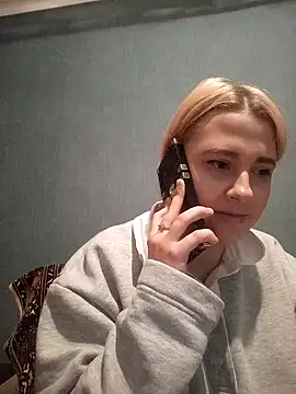 Snapshot of Gussie_Bridie chatting on 12/04/24, 05:00 Gussie Bridie online show from 12/04/24, 05:00