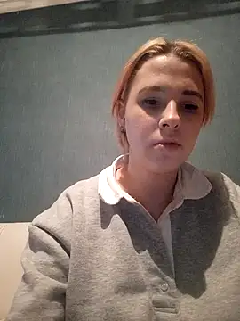 Snapshot of Gussie_Bridie chatting on 12/05/24, 03:17 Gussie Bridie online show from 12/05/24, 03:17