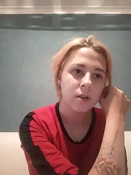 Snapshot of Gussie_Bridie chatting on 12/11/24, 04:53 Gussie Bridie online show from 12/11/24, 04:53