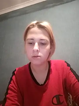 Snapshot of Gussie_Bridie chatting on 12/12/24, 02:55 Gussie Bridie online show from 12/12/24, 02:55
