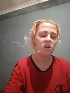 Snapshot of Gussie_Bridie chatting on 12/13/24, 01:55 Gussie Bridie online show from 12/13/24, 01:55