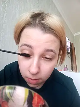 Snapshot of Gussie_Bridie chatting on 12/17/24, 10:23 Gussie Bridie online show from 12/17/24, 10:23