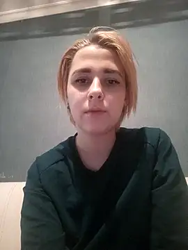 Snapshot of Gussie_Bridie chatting on 12/18/24, 04:17 Gussie Bridie online show from 12/18/24, 04:17