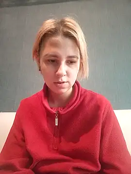 Snapshot of Gussie_Bridie chatting on 12/21/24, 10:17 Gussie Bridie online show from 12/21/24, 10:17