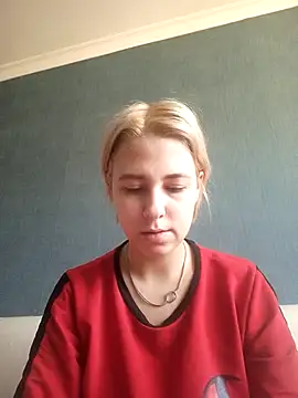 Snapshot of Gussie_Bridie chatting on 01/03/25, 09:15 Gussie Bridie online show from 01/03/25, 09:15