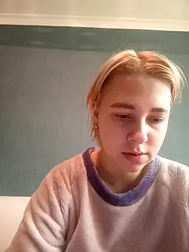 Snapshot of Gussie_Bridie chatting on 01/12/25, 09:40 Gussie Bridie online show from 01/12/25, 09:40