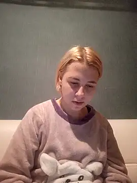 Snapshot of Gussie_Bridie chatting on 01/23/25, 03:01 Gussie Bridie online show from 01/23/25, 03:01