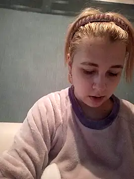 Snapshot of Gussie_Bridie chatting on 02/04/25, 02:21 Gussie Bridie online show from 02/04/25, 02:21