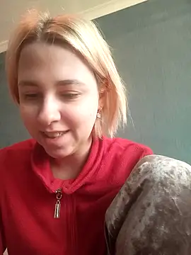 Snapshot of Gussie_Bridie chatting on 02/12/25, 08:27 Gussie Bridie online show from 02/12/25, 08:27
