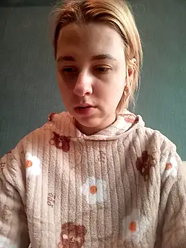 Snapshot of Gussie_Bridie chatting on 02/15/25, 07:27 Gussie Bridie online show from 02/15/25, 07:27