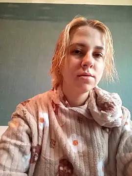 Snapshot of Gussie_Bridie chatting on 02/16/25, 07:37 Gussie Bridie online show from 02/16/25, 07:37