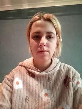 Snapshot of Gussie_Bridie chatting on 02/18/25, 07:10 Gussie Bridie online show from 02/18/25, 07:10