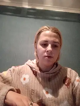 Snapshot of Gussie_Bridie chatting on 02/19/25, 02:34 Gussie Bridie online show from 02/19/25, 02:34