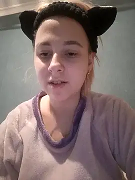 Snapshot of Gussie_Bridie chatting on 02/21/25, 02:59 Gussie Bridie online show from 02/21/25, 02:59