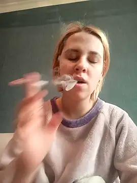 Snapshot of Gussie_Bridie chatting on 02/27/25, 11:52 Gussie Bridie online show from 02/27/25, 11:52