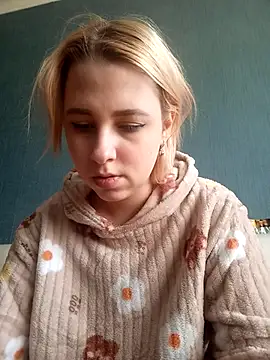Snapshot of Gussie_Bridie chatting on 03/04/25, 10:24 Gussie Bridie online show from 03/04/25, 10:24