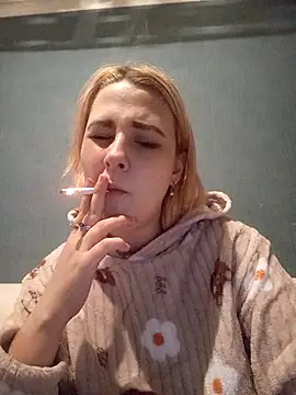 Snapshot of Gussie_Bridie chatting on 03/05/25, 03:07 Gussie Bridie online show from 03/05/25, 03:07