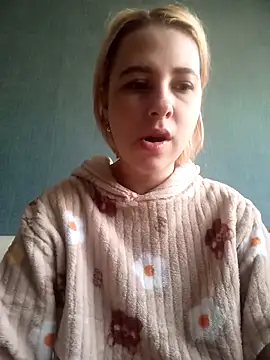 Snapshot of Gussie_Bridie chatting on 03/06/25, 07:25 Gussie Bridie online show from 03/06/25, 07:25