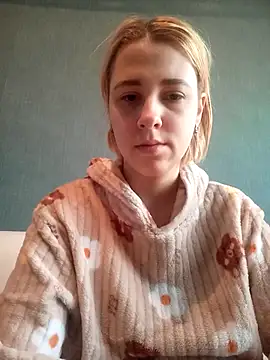 Snapshot of Gussie_Bridie chatting on 03/08/25, 06:54 Gussie Bridie online show from 03/08/25, 06:54
