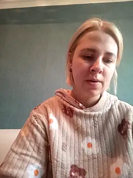 Snapshot of Gussie_Bridie chatting on 03/09/25, 06:39 Gussie Bridie online show from 03/09/25, 06:39