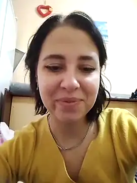 Snapshot of Gussie_Bridie chatting on 09/21/25, 04:36 Gussie Bridie online show from 09/21/25, 04:36