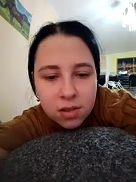 Snapshot of Gussie_Bridie chatting on 10/22/25, 04:35 Gussie Bridie online show from 10/22/25, 04:35