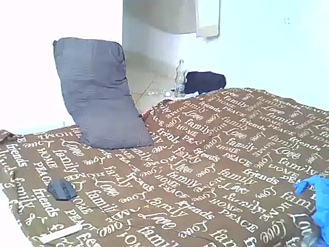 Snapshot of ebonyangie chatting on 01/13/26, 06:24 ebonyangie online show from 01/13/26, 06:24