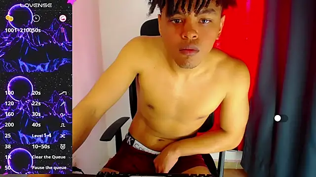 Snapshot of Ares_ttoter chatting on 01/06/25, 08:39 Ares ttoter online show from 01/06/25, 08:39