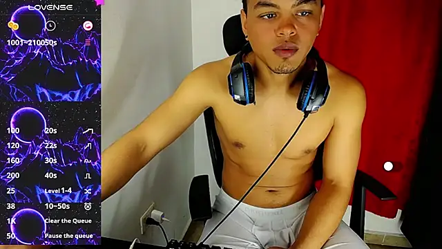 Snapshot of Ares_ttoter chatting on 01/14/25, 08:20 Ares ttoter online show from 01/14/25, 08:20