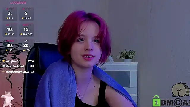 Snapshot of Alina_Mills chatting on 12/06/24, 04:49 Alina Mills online show from 12/06/24, 04:49