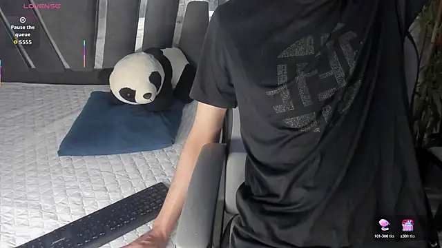 Black Rose2 online show from 10/25/25, 11:51