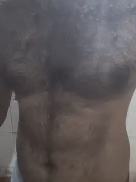 Snapshot of hairy_gun chatting on 10/18/25, 03:46 hairy gun online show from 10/18/25, 03:46