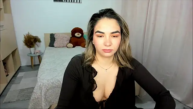 Alexa Dolly12 online show from 03/27/26, 06:30