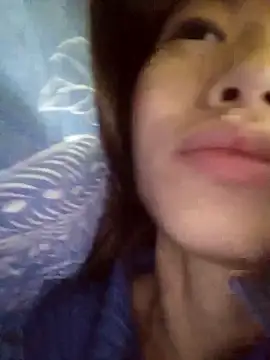 Snapshot of Lonalysexy chatting on 03/18/25, 01:32 Lonalysexy online show from 03/18/25, 01:32
