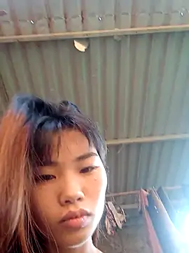 Snapshot of Lonalysexy chatting on 09/20/25, 12:44 Lonalysexy online show from 09/20/25, 12:44