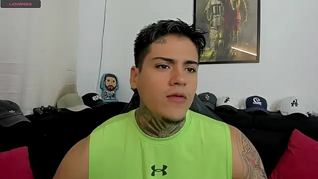 Snapshot of mad_maxxx2 chatting on 02/14/26, 12:13 mad maxxx2 online show from 02/14/26, 12:13