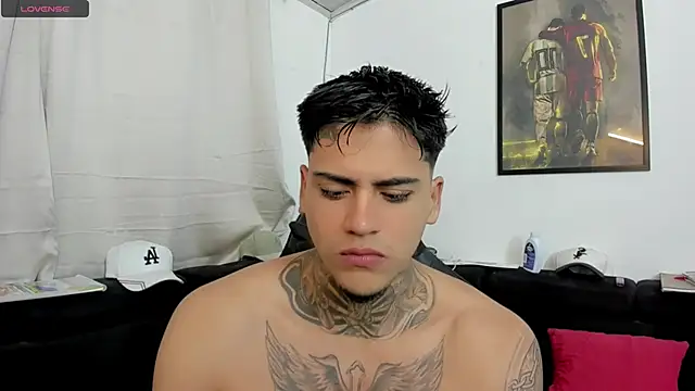 Snapshot of mad_maxxx2 chatting on 02/18/26, 11:28 mad maxxx2 online show from 02/18/26, 11:28