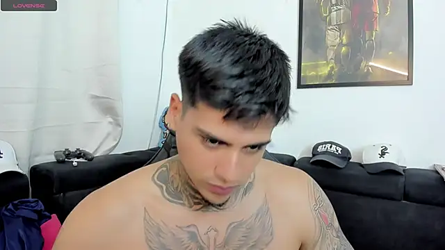 Snapshot of mad_maxxx2 chatting on 02/24/26, 10:52 mad maxxx2 online show from 02/24/26, 10:52