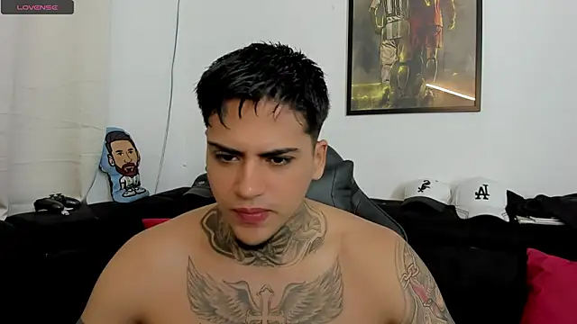 Snapshot of mad_maxxx2 chatting on 02/26/26, 12:04 mad maxxx2 online show from 02/26/26, 12:04