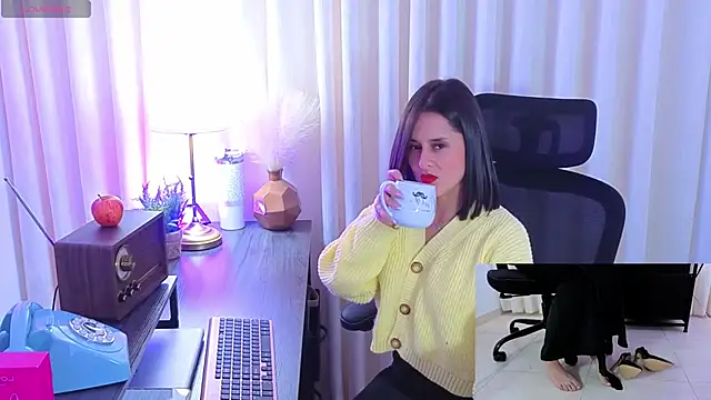 Alice milf  online show from 04/16/26, 12:06