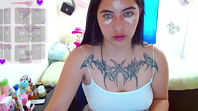  luna torres online show from 09/11/25, 04:18