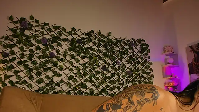 Snapshot of melody_cute10 chatting on 02/03/25, 04:41 melody cute10 online show from 02/03/25, 04:41