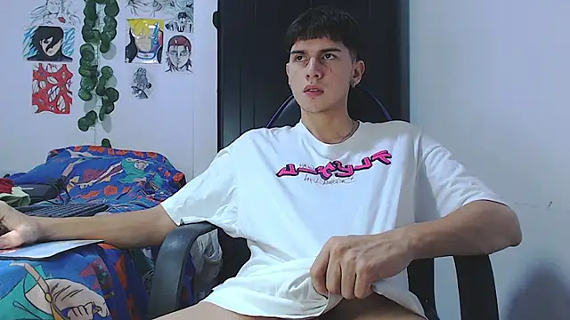 Snapshot of SonSett chatting on 03/16/25, 02:43 SonSett online show from 03/16/25, 02:43