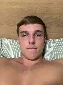 Snapshot of heyaeric chatting on 03/02/26, 07:32 heyaeric online show from 03/02/26, 07:32