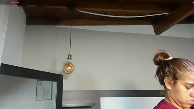 SaraaJhonsonn online show from 04/07/26, 02:17